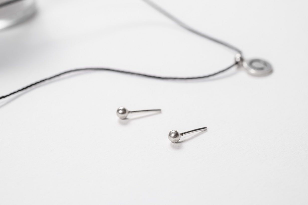 Сережки «Куля» (2-4 мм)