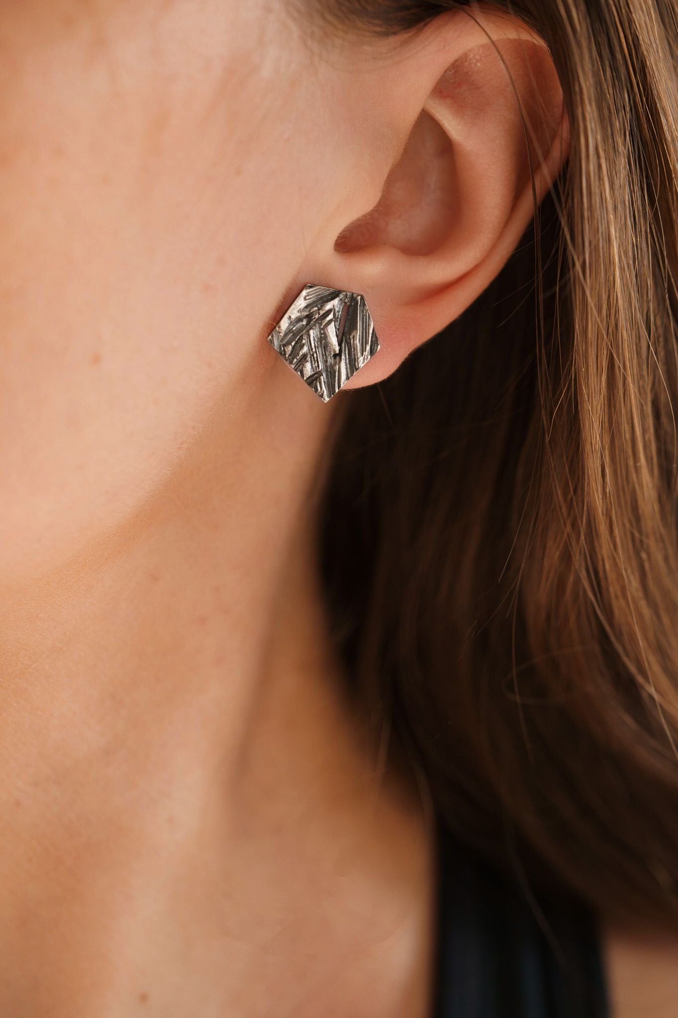 Сережки «Колотий лід» (14х14 мм) з чорнінням