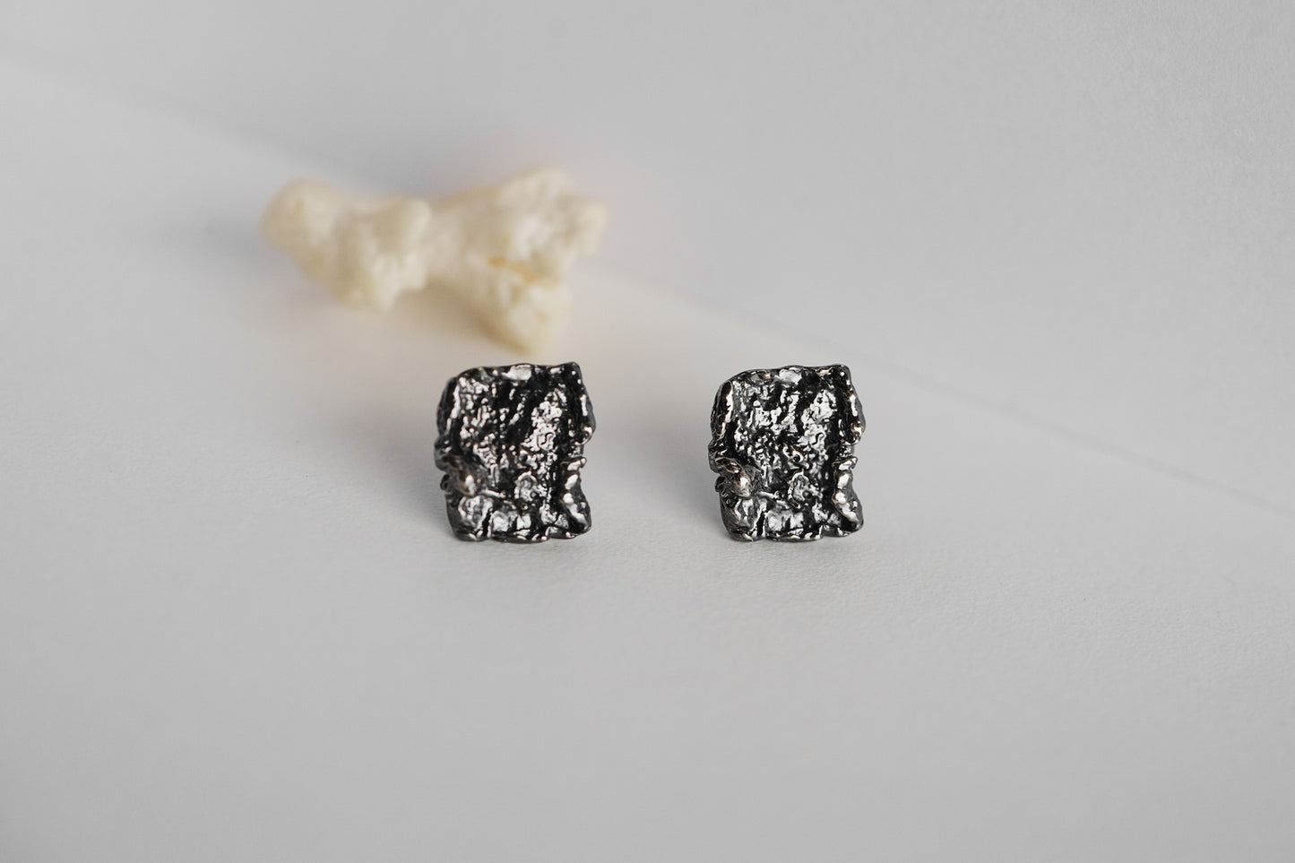 Сережки «Морська піна» з чорнінням