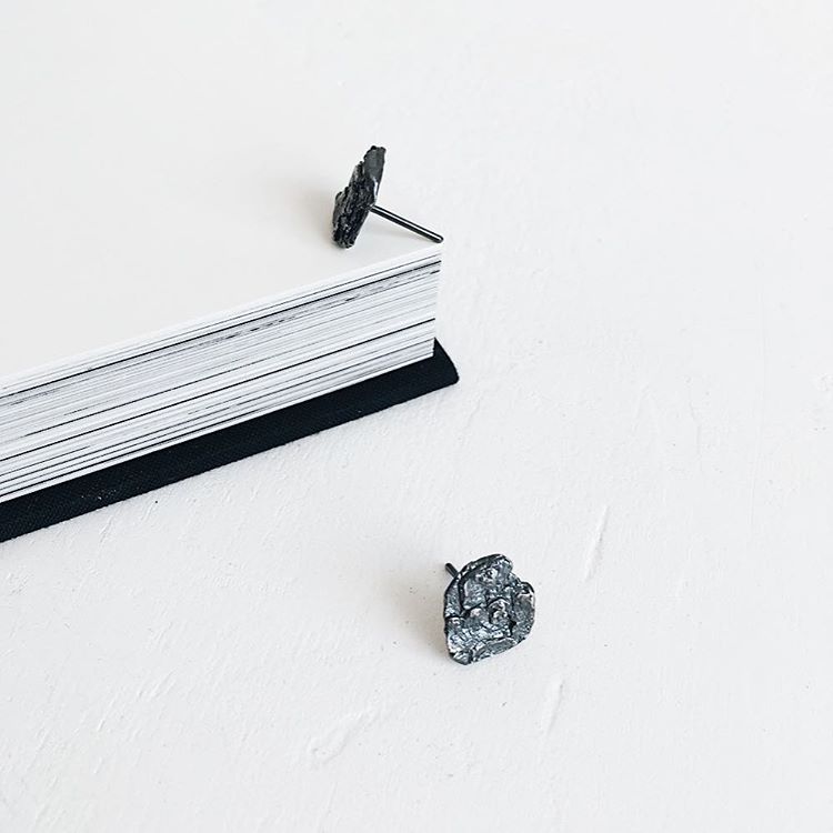 Сережки-пусети «Дубова кора» (10 мм) з чорнінням