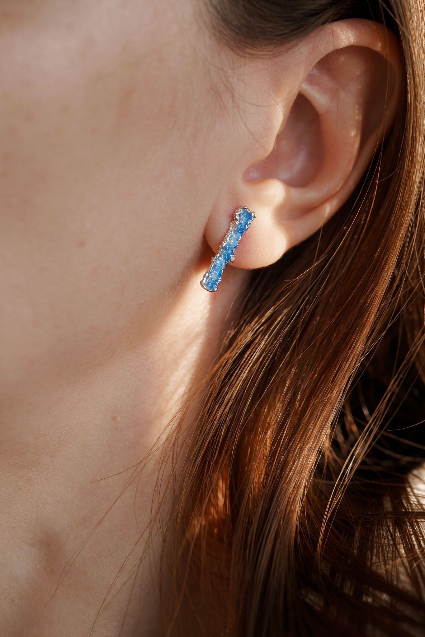 Сережки-пусети «Хвиля» (4х20 мм) сині