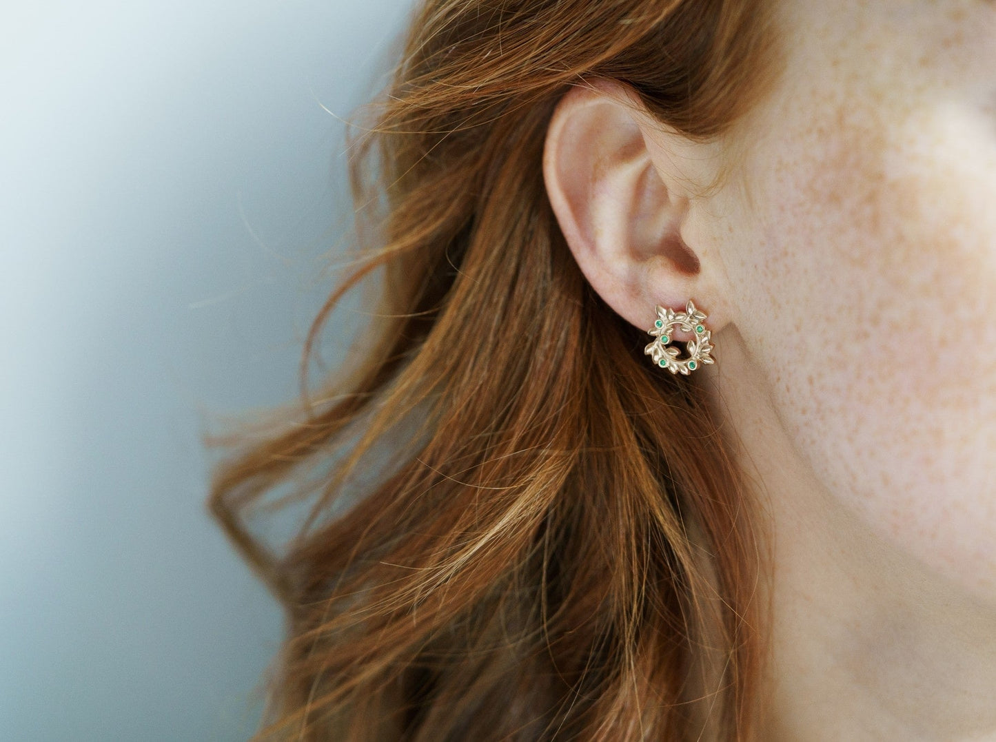 Сережки-пусети «Вінок» з камінчиками