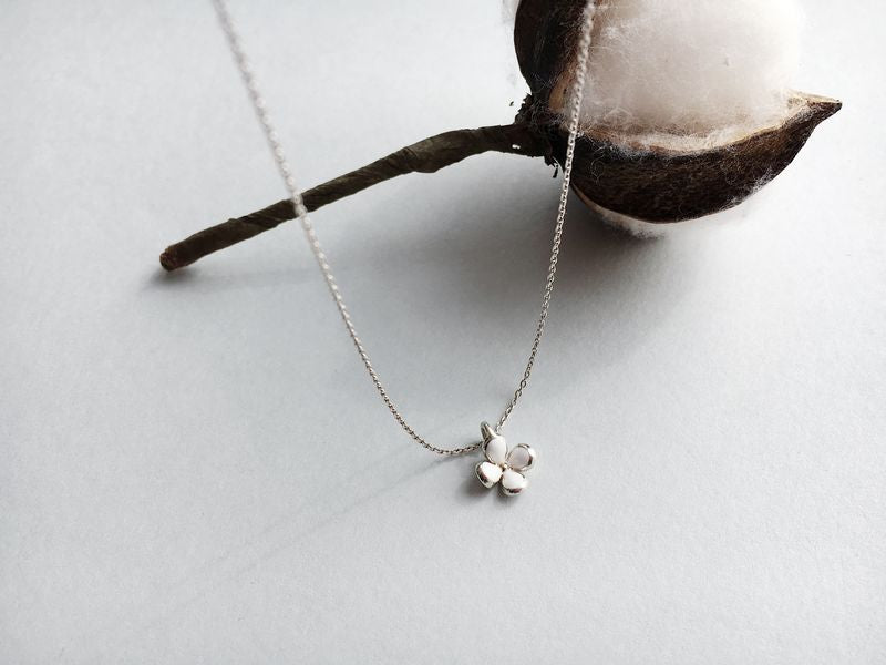 Кулон «Квітка» з емаллю (різні кольори на вибір)