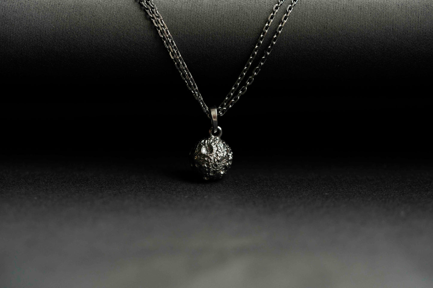 Кулон «Повний місяць» (9 мм)