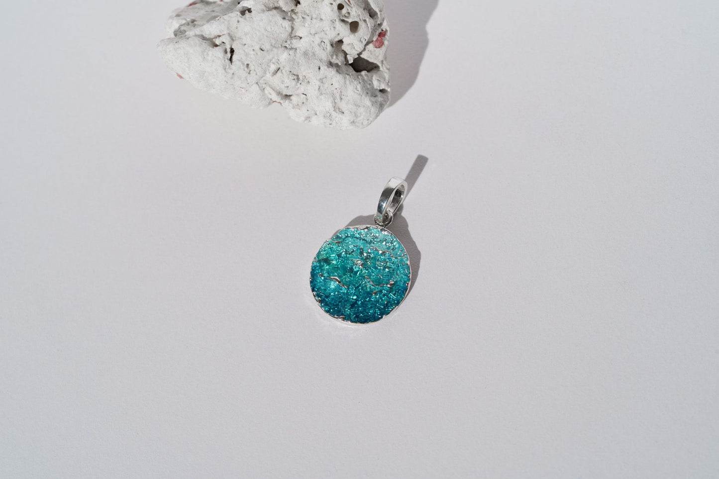 Кулон-диск «Хвиля» (15 мм) смарагдовий