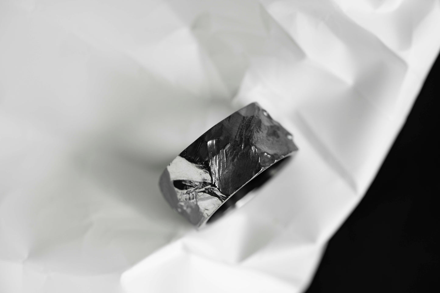 Каблучка «Антрацит Донецького вугільного басейну» з чорнінням (10 мм)