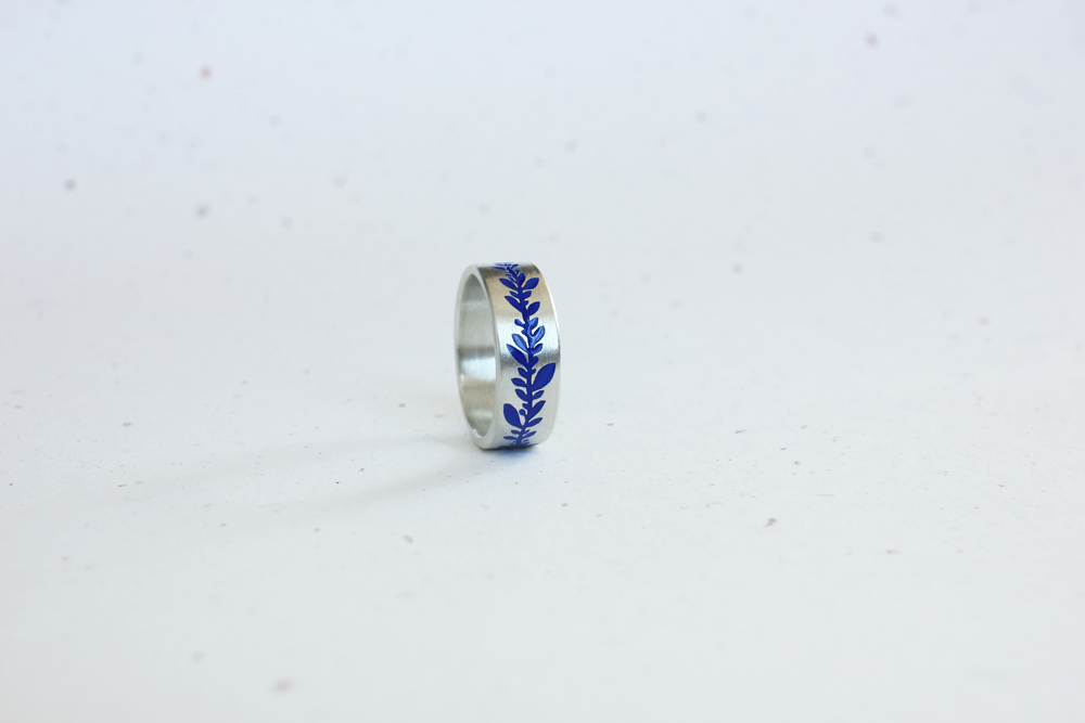 Каблучка «Гілка» (7 мм) з емаллю (різні кольори на вибір)