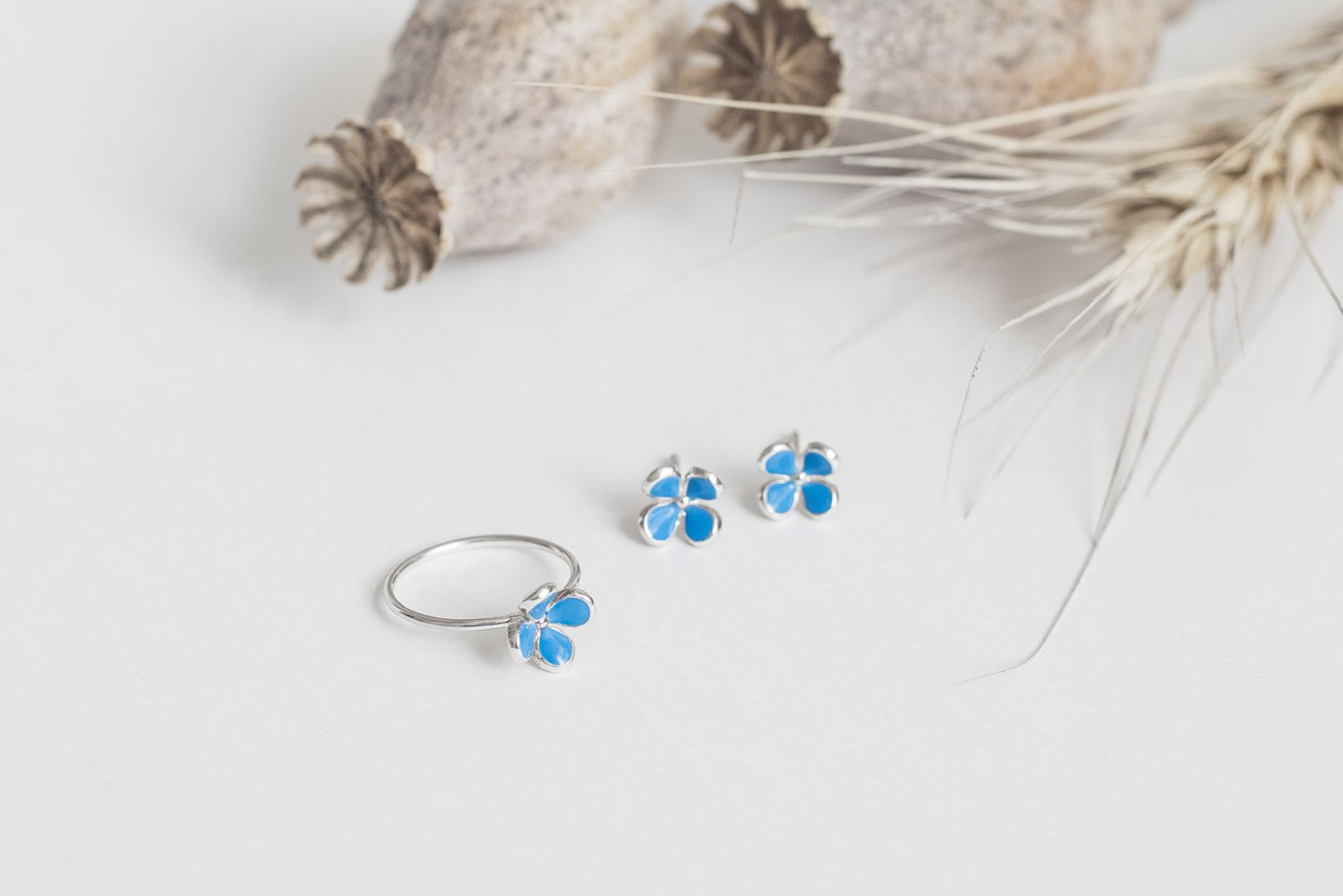 Каблучка «Квітка» з емаллю (різні кольори на вибір)