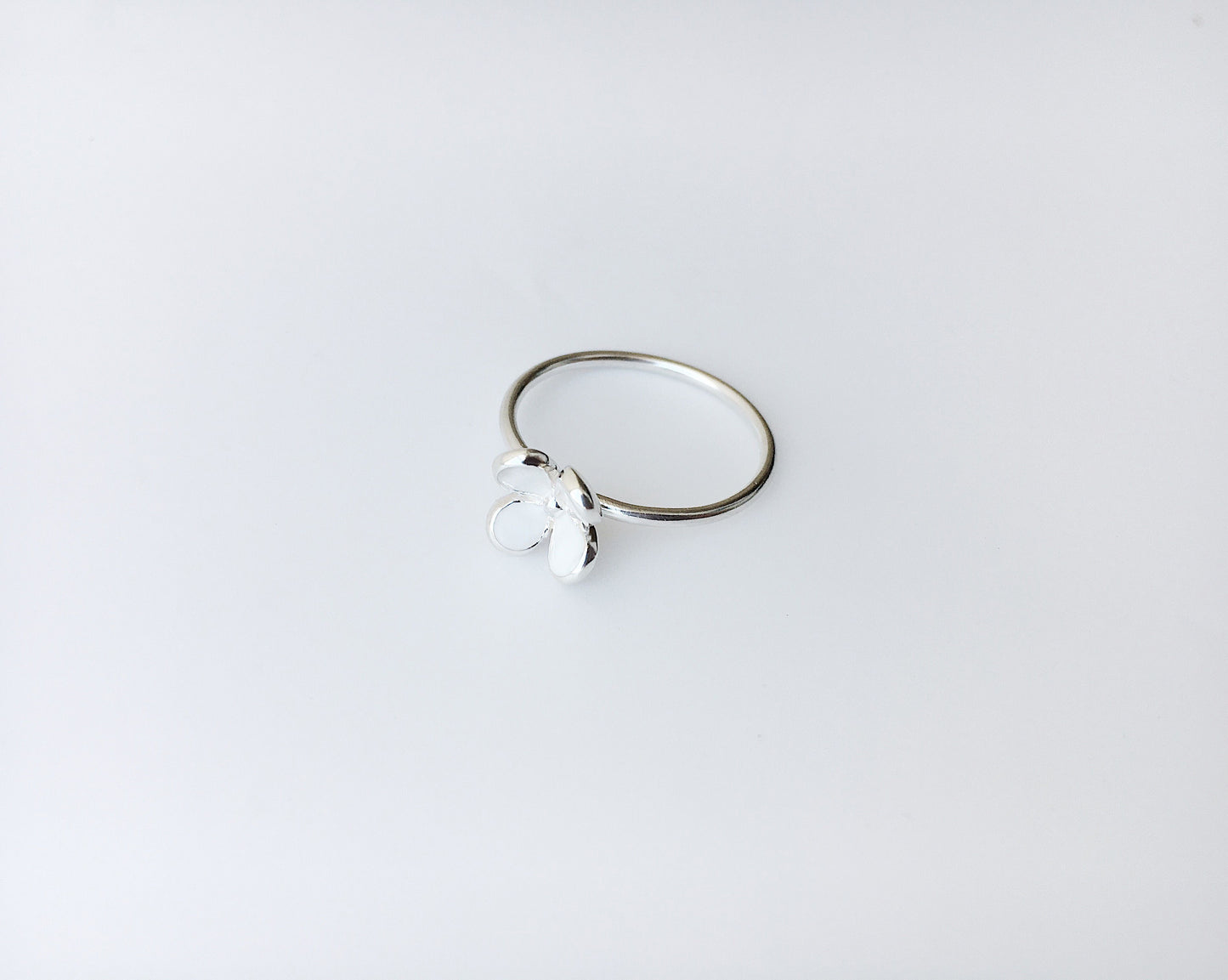 Каблучка «Квітка» з емаллю (різні кольори на вибір)