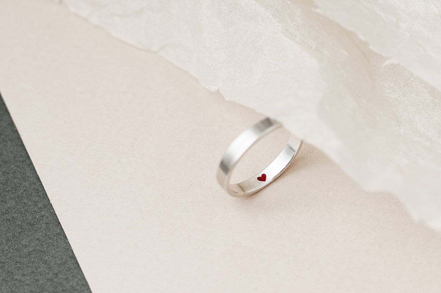 Каблучка «Таємне серце» (3 мм; червоне серце)