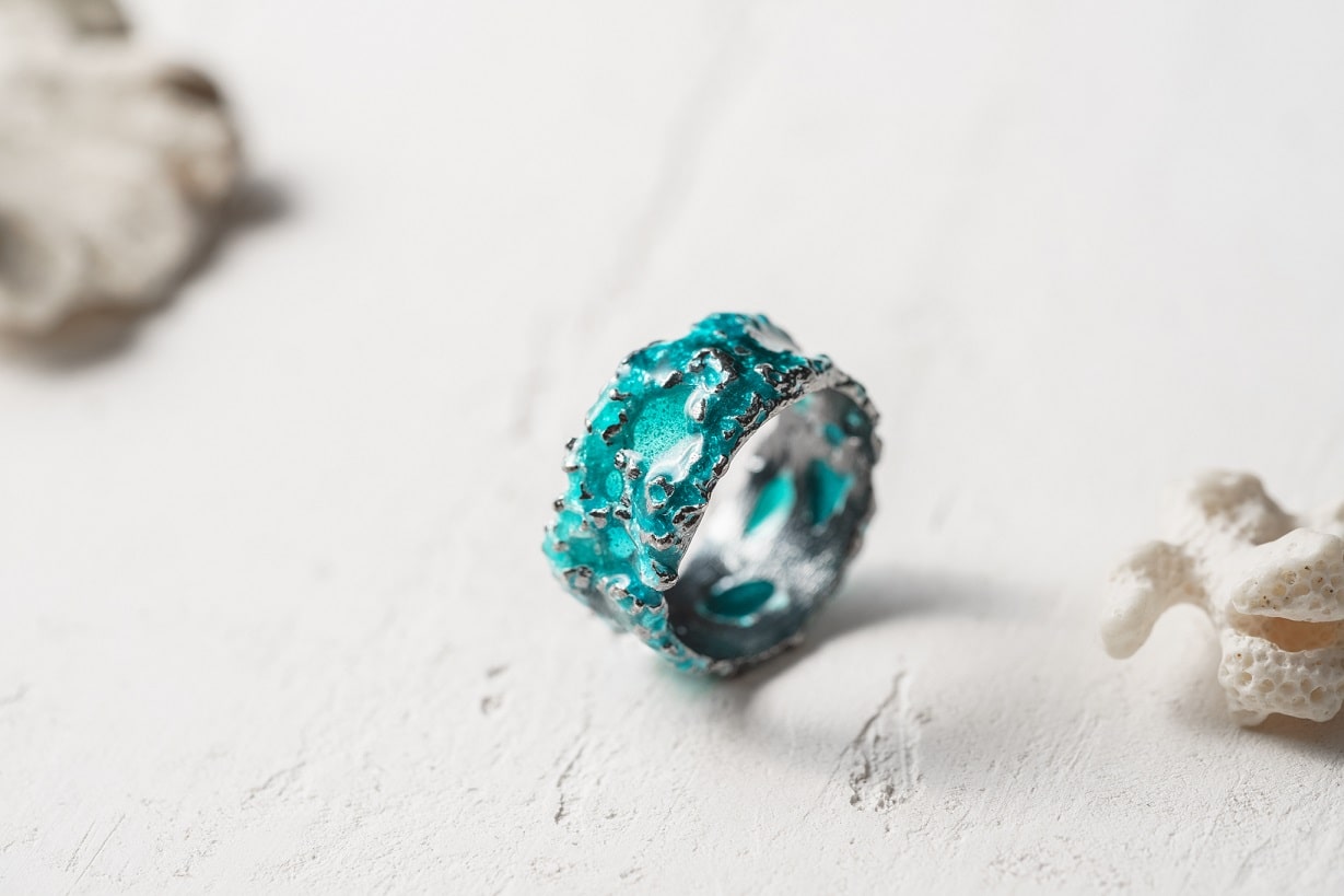 Каблучка «Шторм» смарагдова (10 мм) з чорнінням