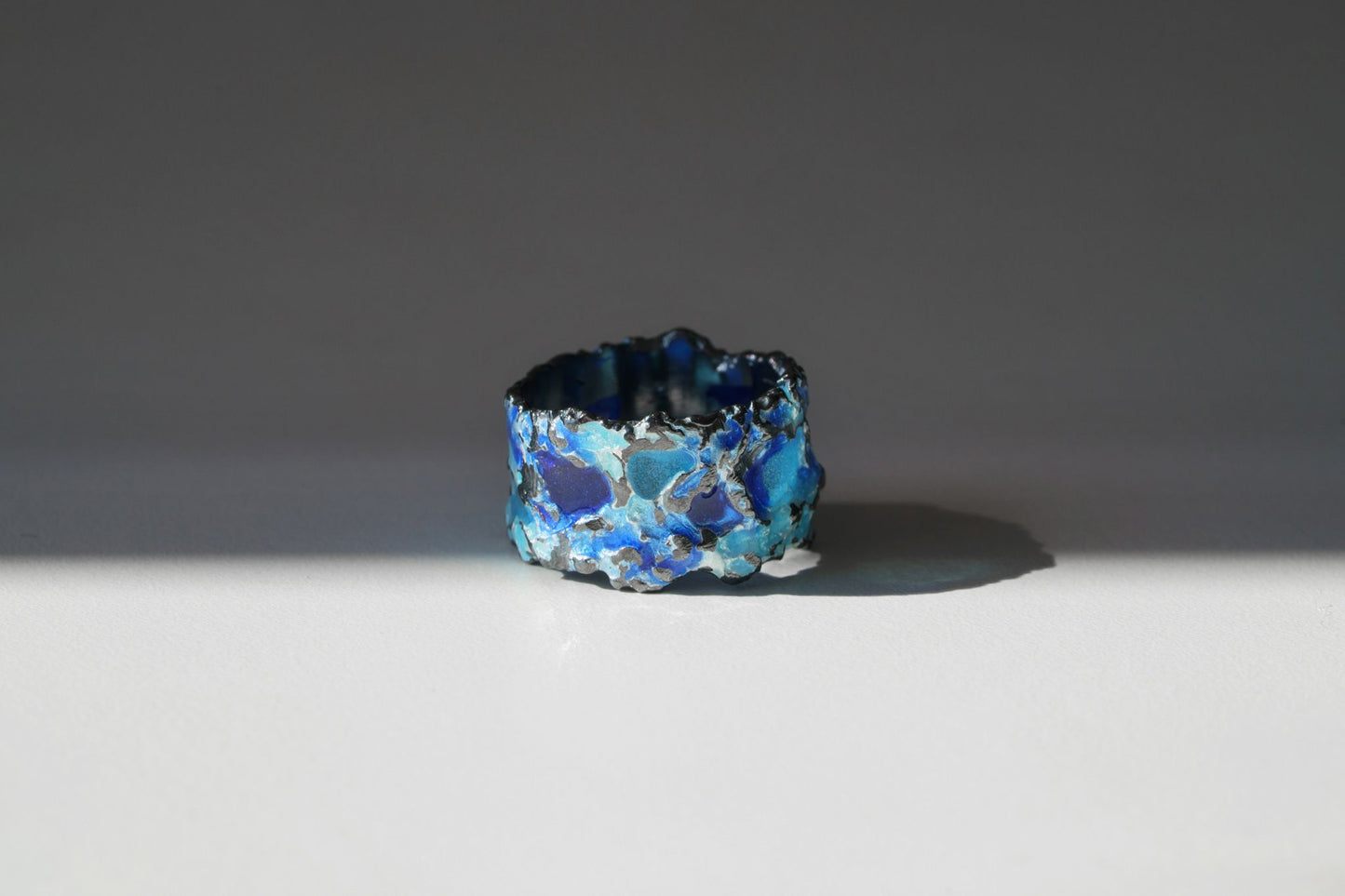 Каблучка «Шторм» синя (13 мм) з чорнінням