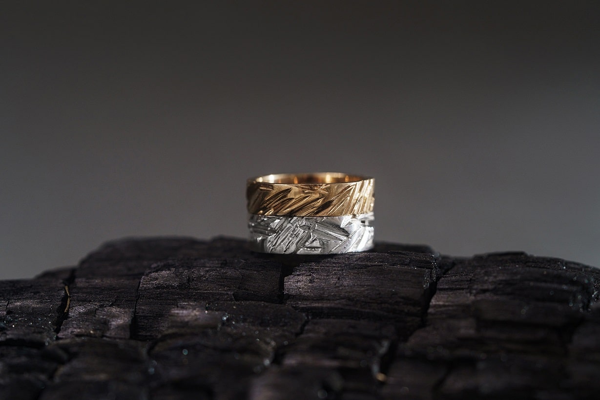 Обручка «Колотий лід» світла (5 мм)