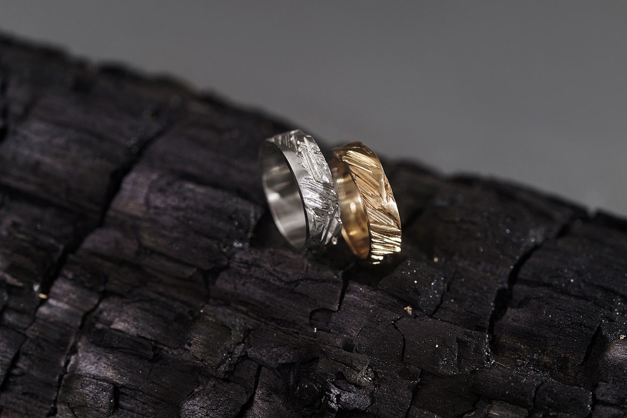 Обручка «Колотий лід» світла (5 мм)