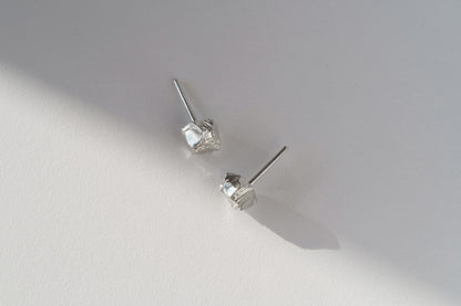 Сережки «Антрацит Донецького вугільного басейну» (6 мм) світлі