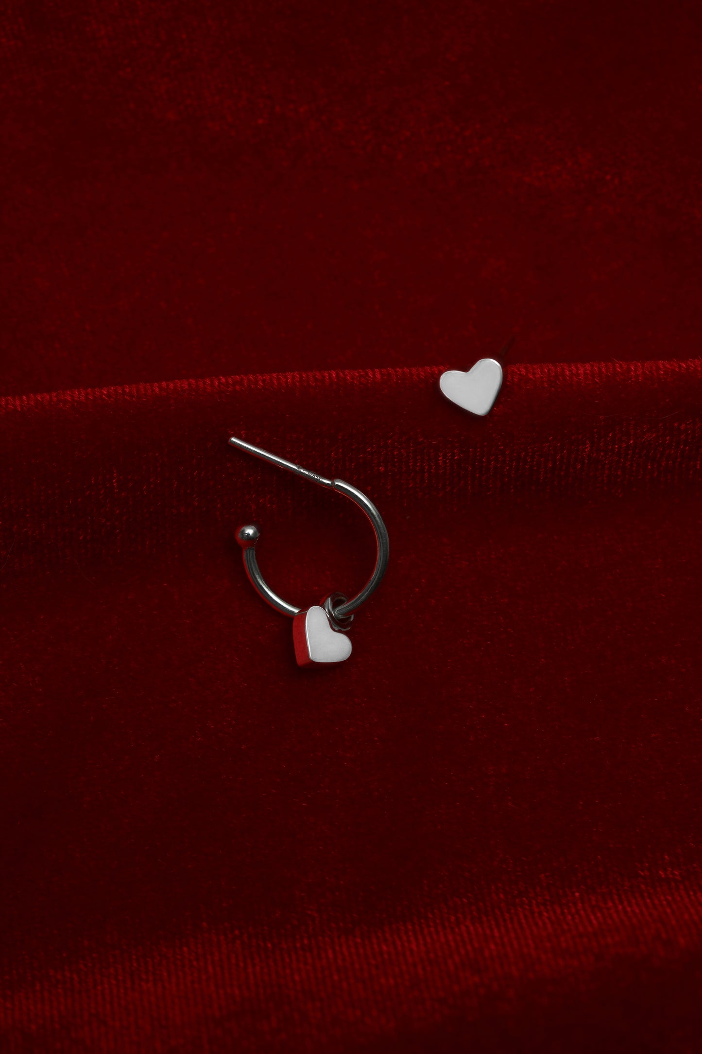 Сережки-хупи з підвіскою «Кохана»