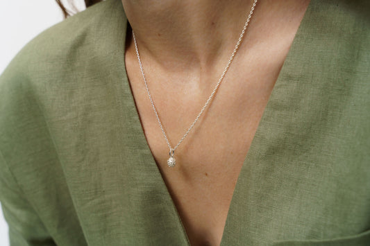 Кулон «Горіх каштану» світлий