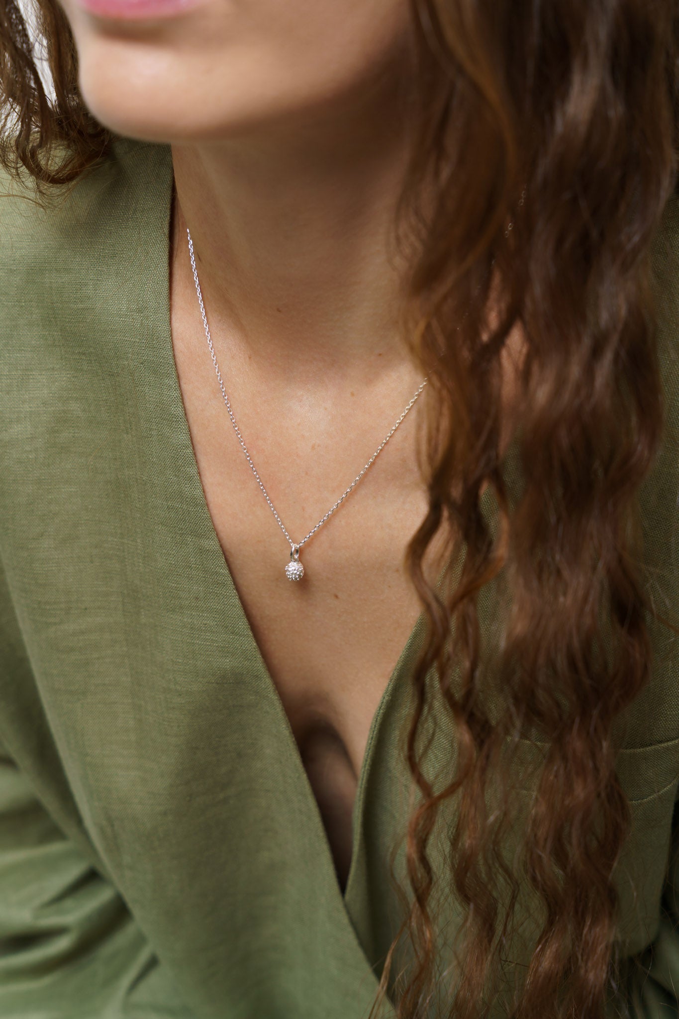 Кулон «Горіх каштану» світлий