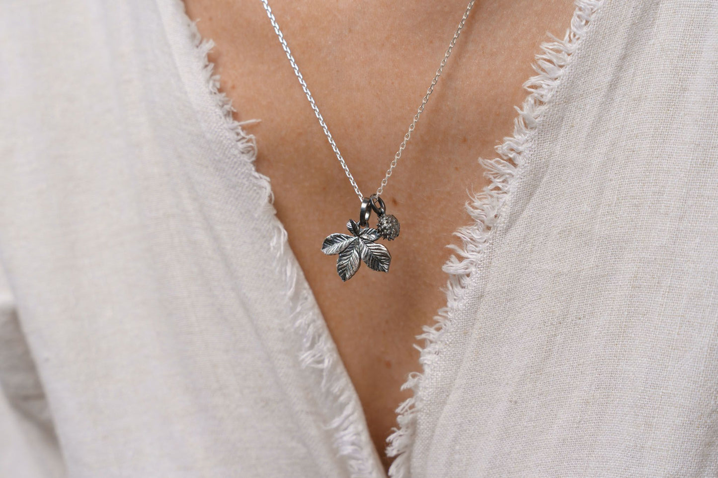 Сет кулонів «Горіх та лист каштану» 20 мм з чорнінням