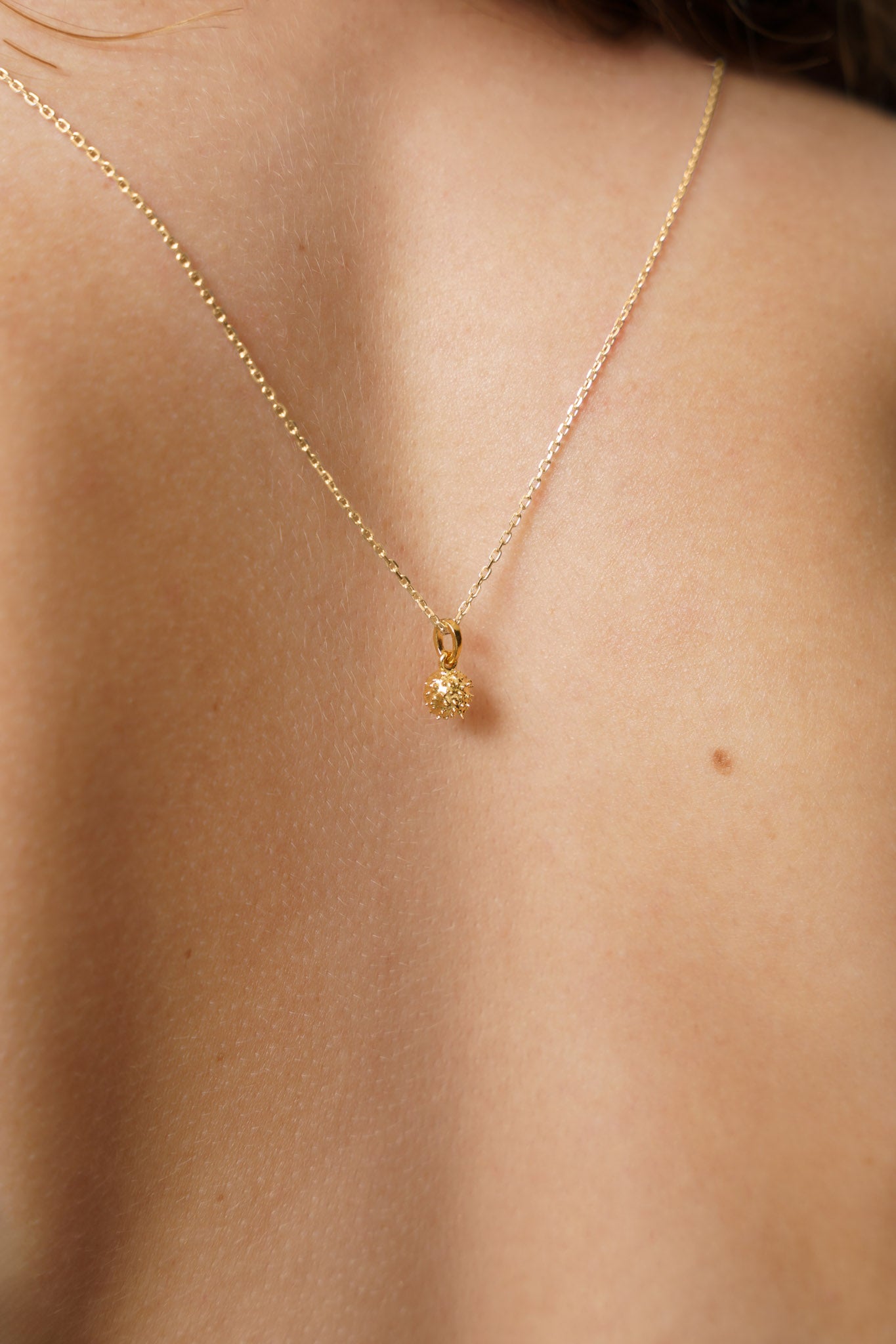 Кулон «Горіх каштану» світлий