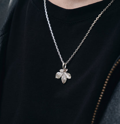 Кулон «Лист каштану» (20 мм) світлий