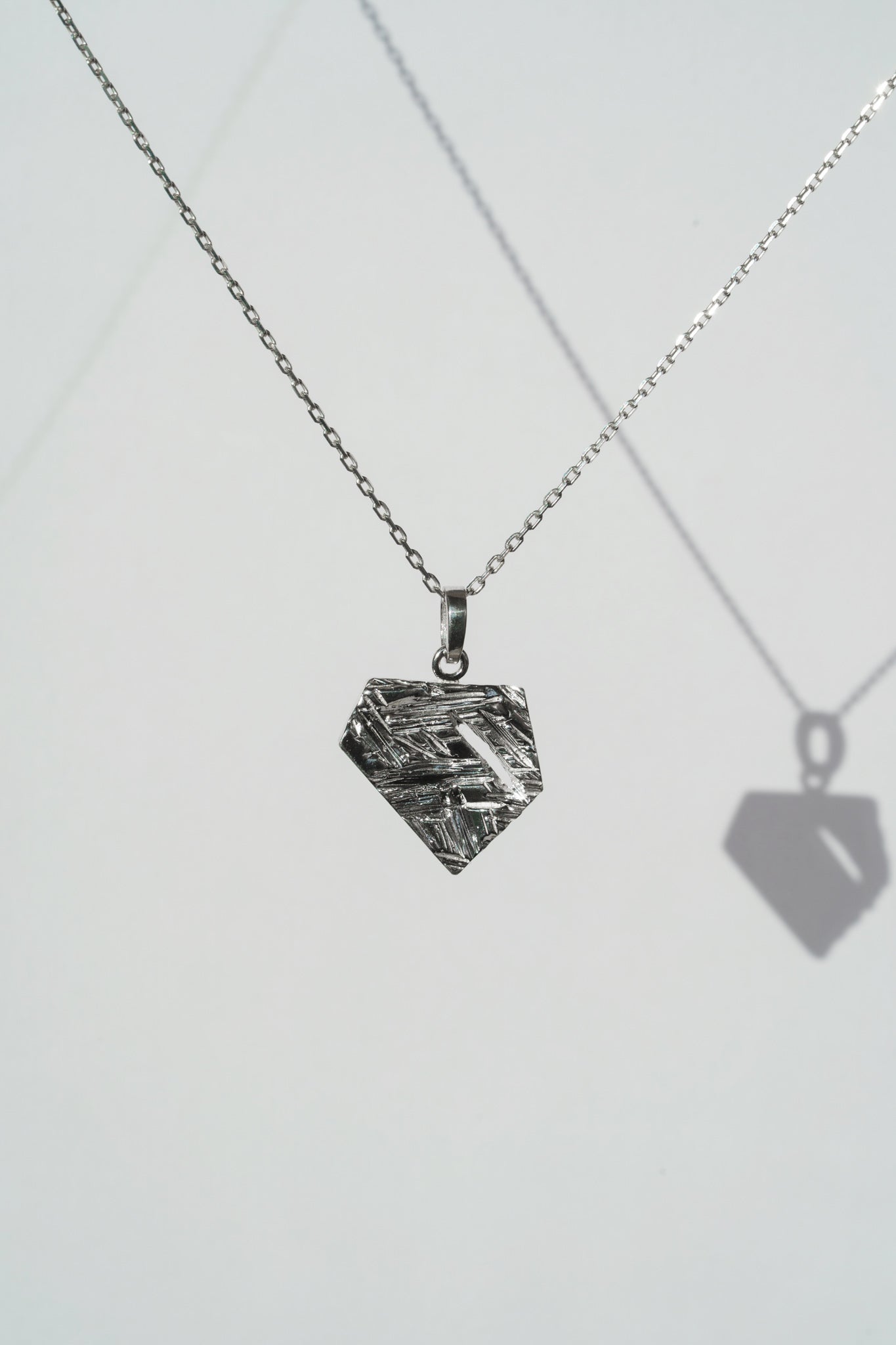 Кулон «Колотий лід» (17х20 мм) світлий