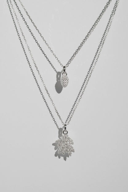 Кулон «Шишка смереки» світлий