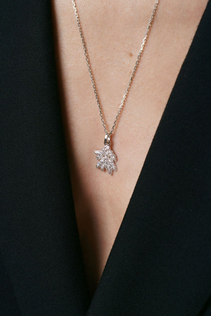 Кулон «Гілка смереки» світлий