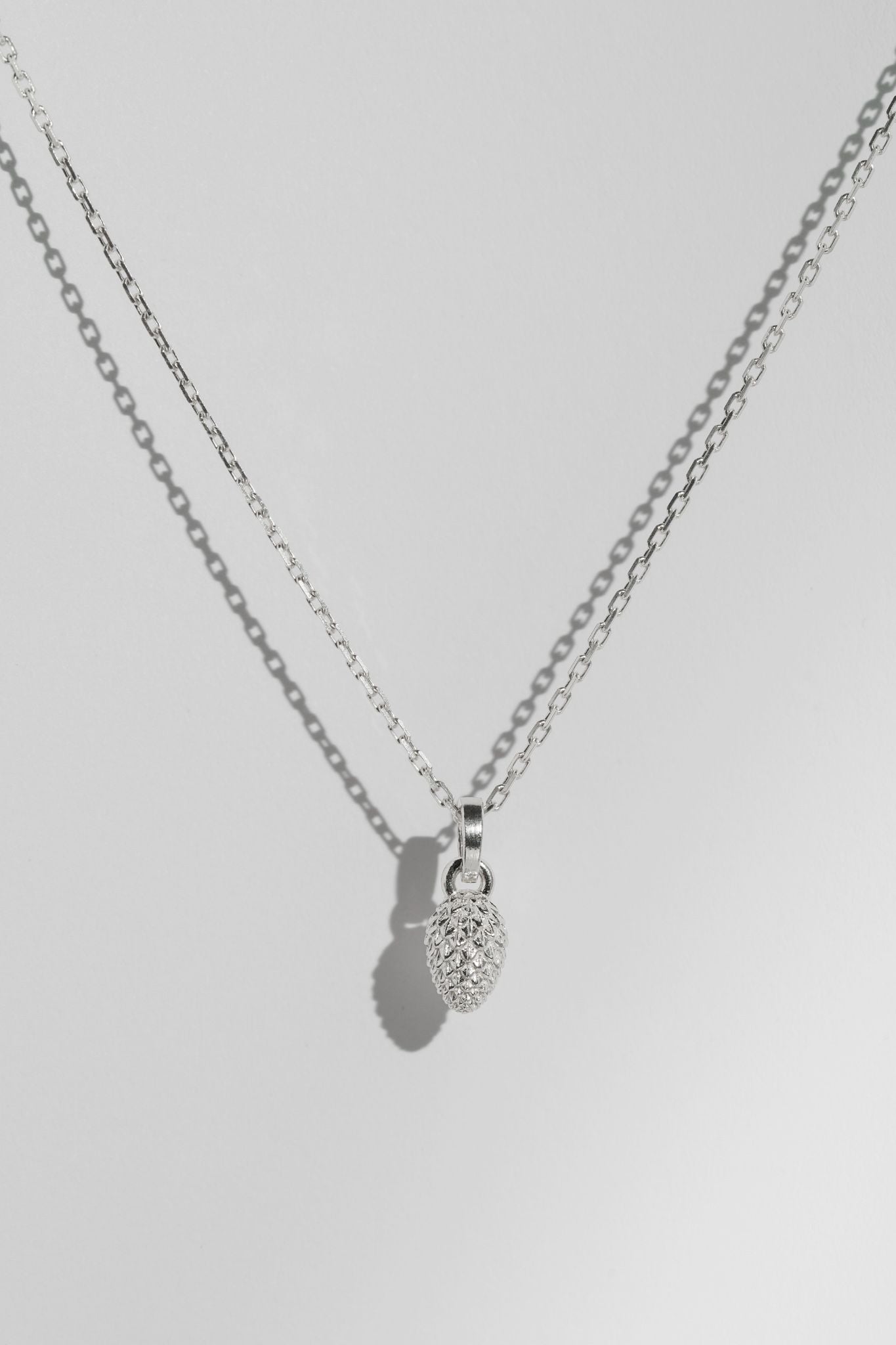 Кулон «Шишка смереки» світлий