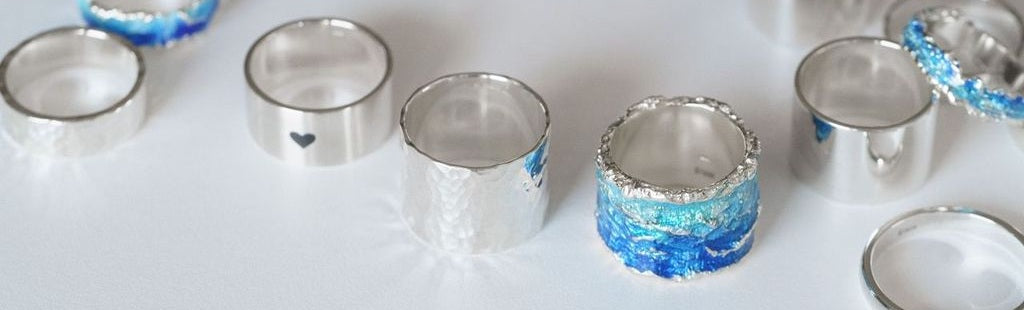 Сережки-пусети «Бриж на воді» міні смарагдові