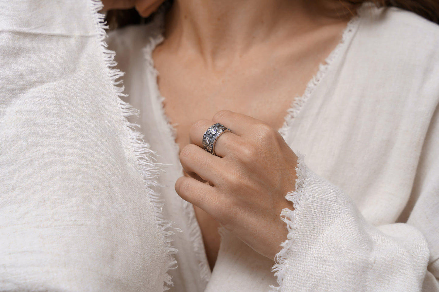 Каблучка «Київські каштани» з чорнінням (10 мм)