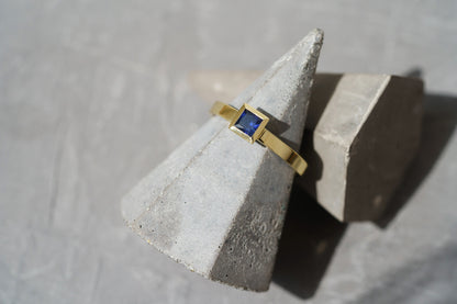 Каблучка «Принцип» (камінчик 4*4 мм)