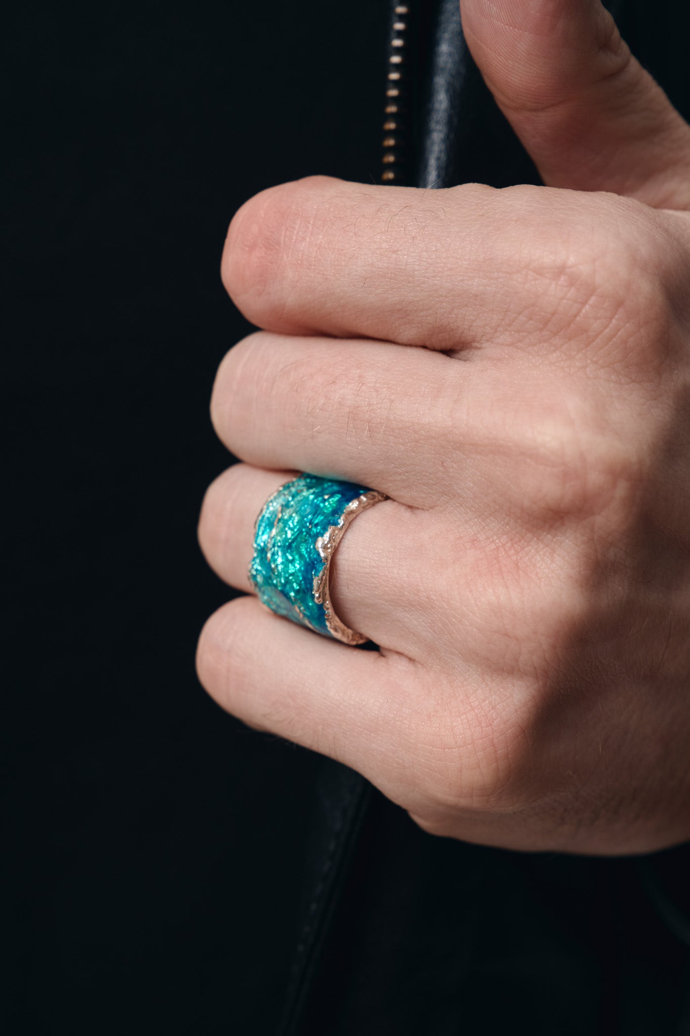 Каблучка «Хвиля» смарагдова (15 мм)